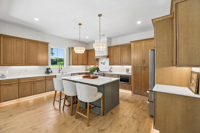 3390 Mealer Rd, Chapel Hill, TN 37034