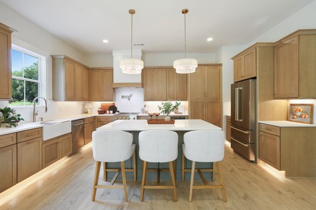 3390 Mealer Rd, Chapel Hill, TN 37034