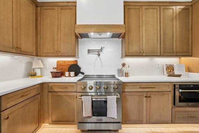 3390 Mealer Rd, Chapel Hill, TN 37034