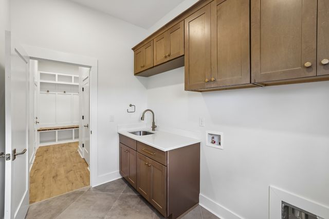 3390 Mealer Rd, Chapel Hill, TN 37034