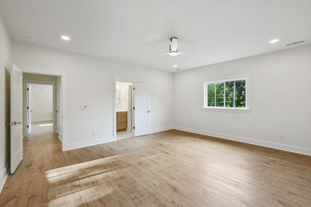 3390 Mealer Rd, Chapel Hill, TN 37034