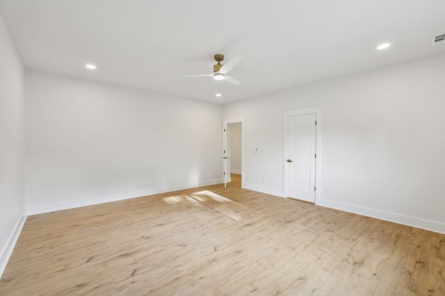 3390 Mealer Rd, Chapel Hill, TN 37034