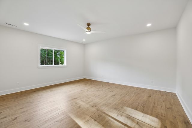 3390 Mealer Rd, Chapel Hill, TN 37034