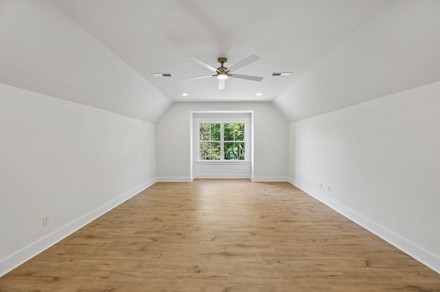 3390 Mealer Rd, Chapel Hill, TN 37034