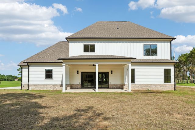 3390 Mealer Rd, Chapel Hill, TN 37034