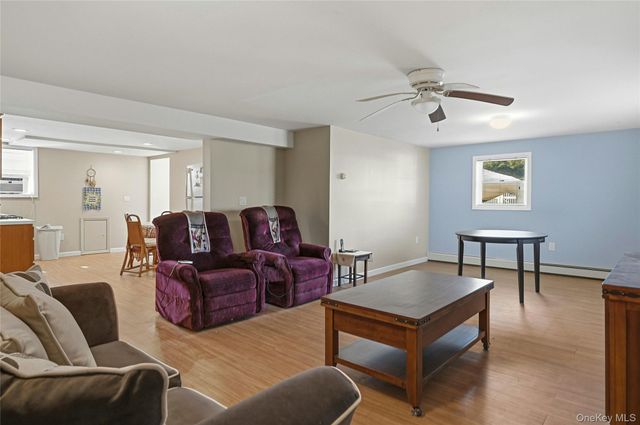 71 Orchard Street, Lindenhurst, NY 11757