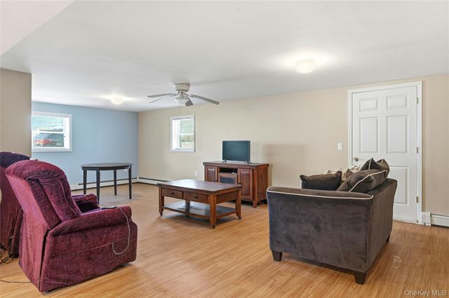 71 Orchard Street, Lindenhurst, NY 11757