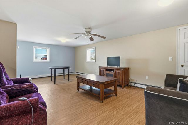 71 Orchard Street, Lindenhurst, NY 11757