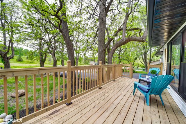 35W302 PINELANDS Road, St. Charles, IL 60174