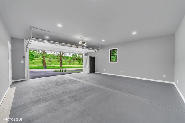 35W302 PINELANDS Road, St. Charles, IL 60174