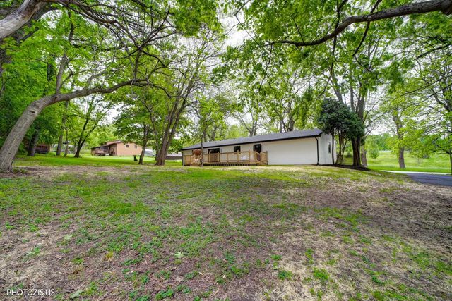 35W302 PINELANDS Road, St. Charles, IL 60174