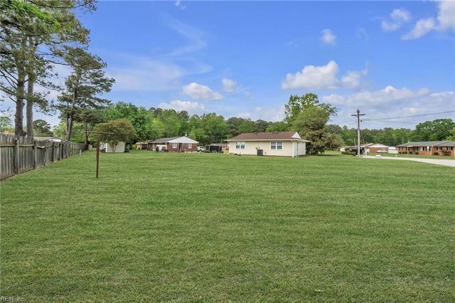 613 Bentley DR, Suffolk, VA 23434