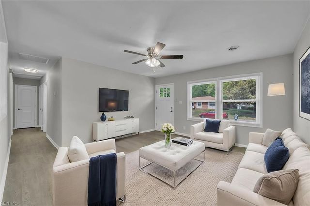 613 Bentley DR, Suffolk, VA 23434