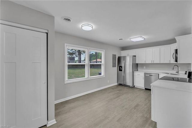 613 Bentley DR, Suffolk, VA 23434