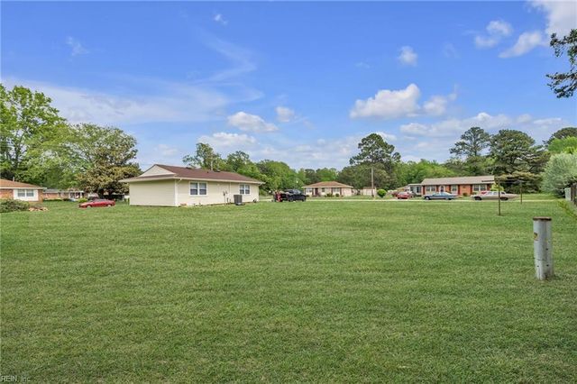 613 Bentley DR, Suffolk, VA 23434