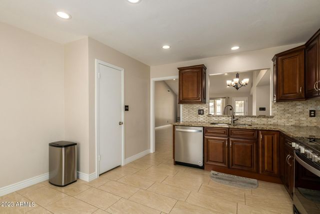 661 S Oak Circle, Chandler, AZ 85226