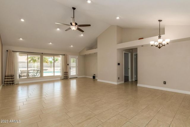 661 S Oak Circle, Chandler, AZ 85226