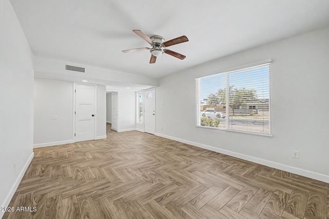 6521 W TURNEY Avenue, Phoenix, AZ 85033