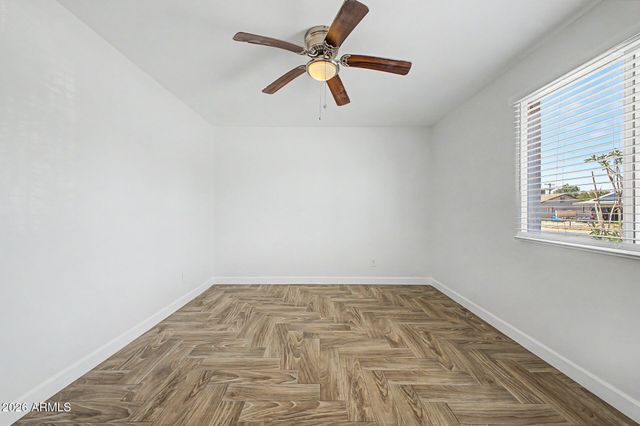 6521 W TURNEY Avenue, Phoenix, AZ 85033