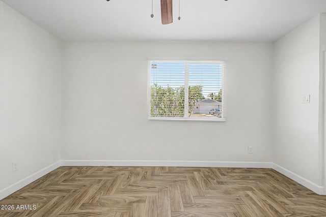6521 W TURNEY Avenue, Phoenix, AZ 85033