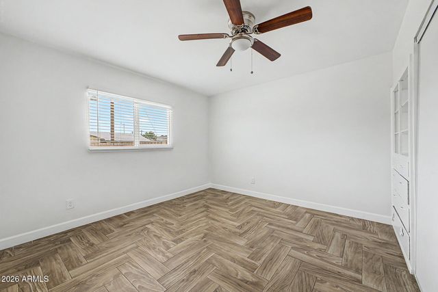 6521 W TURNEY Avenue, Phoenix, AZ 85033
