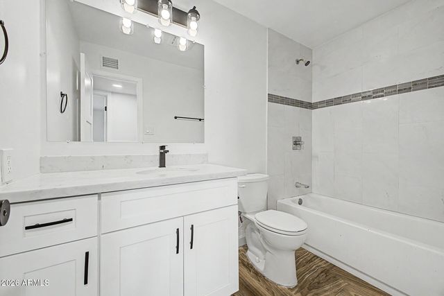 6521 W TURNEY Avenue, Phoenix, AZ 85033