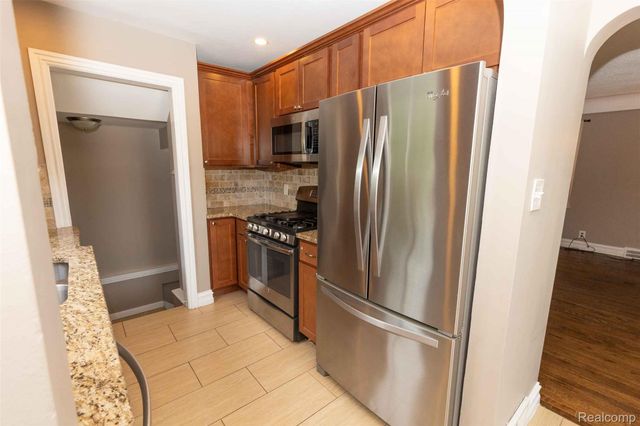 27731 Glenwood Street, St. Clair Shores, MI 48081
