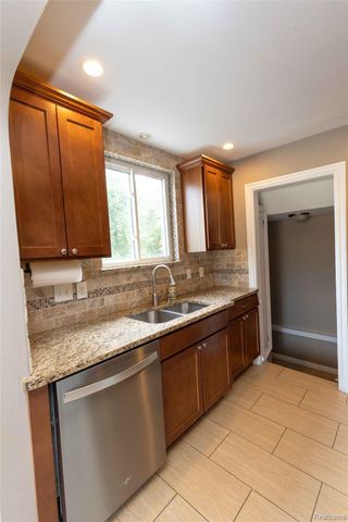 27731 Glenwood Street, St. Clair Shores, MI 48081