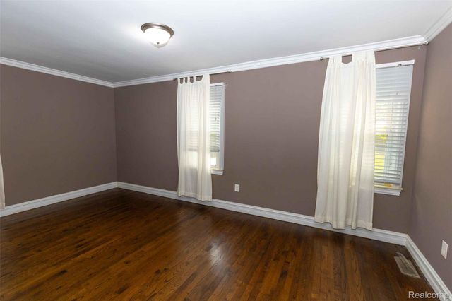 27731 Glenwood Street, St. Clair Shores, MI 48081