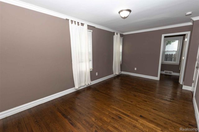 27731 Glenwood Street, St. Clair Shores, MI 48081