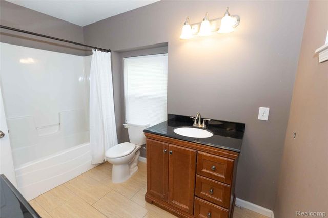 27731 Glenwood Street, St. Clair Shores, MI 48081