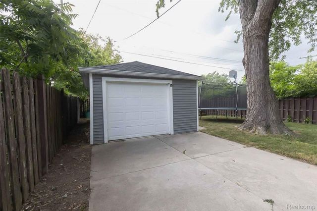 27731 Glenwood Street, St. Clair Shores, MI 48081