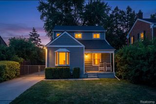 27731 Glenwood Street, St. Clair Shores, MI 48081
