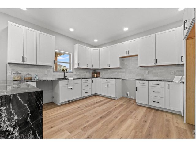 32 Lakeview Cir, Fort Morgan, CO 80701