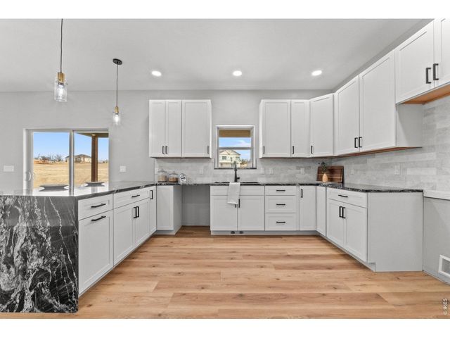 32 Lakeview Cir, Fort Morgan, CO 80701