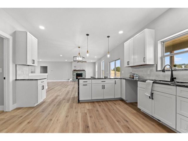 32 Lakeview Cir, Fort Morgan, CO 80701
