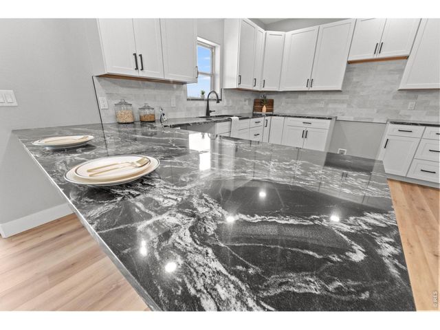 32 Lakeview Cir, Fort Morgan, CO 80701