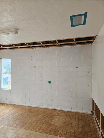 1002 Power St, Refugio, TX 78377