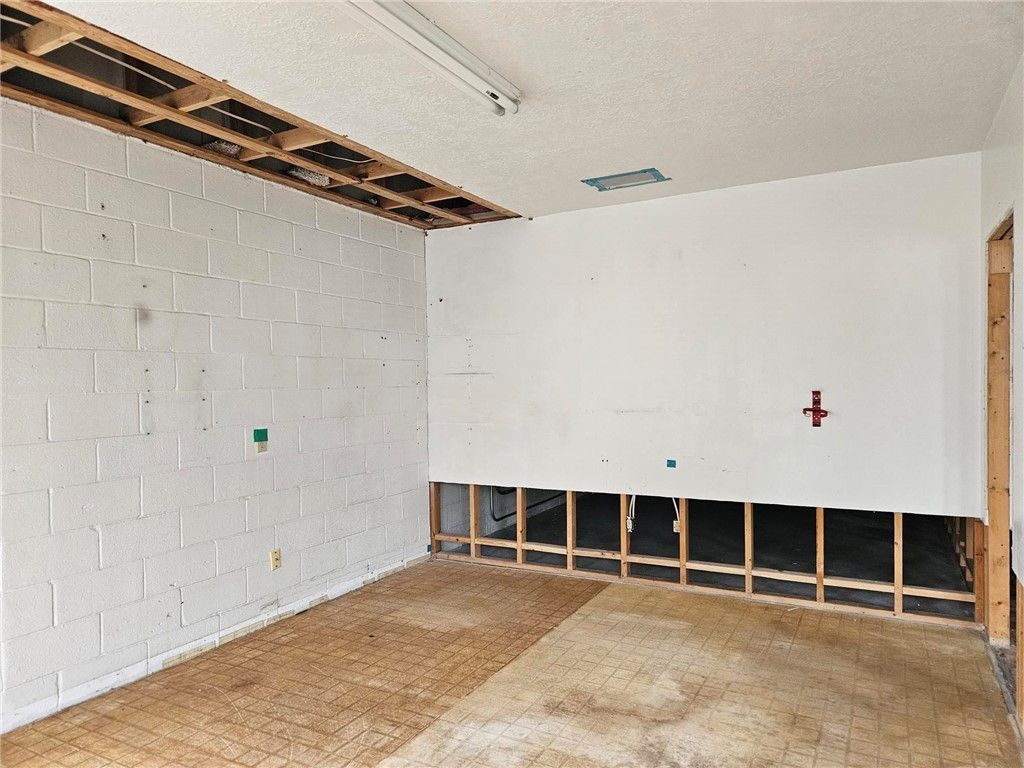 1002 Power St, Refugio, TX 78377 — photo 5