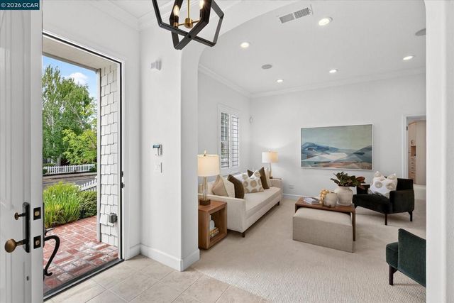 1967 Casablanca St, Danville, CA 94506