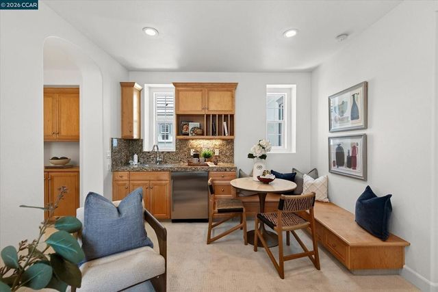 1967 Casablanca St, Danville, CA 94506