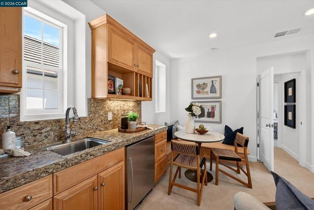1967 Casablanca St, Danville, CA 94506