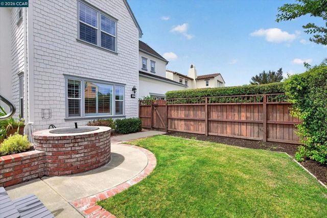 1967 Casablanca St, Danville, CA 94506