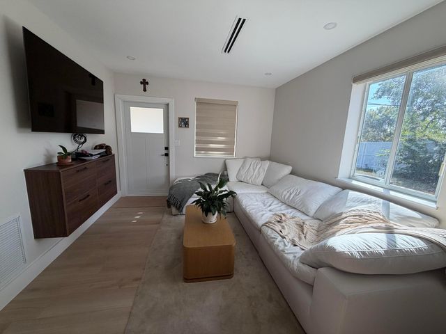 1017 Hampton Road, West Palm Beach, FL 33405