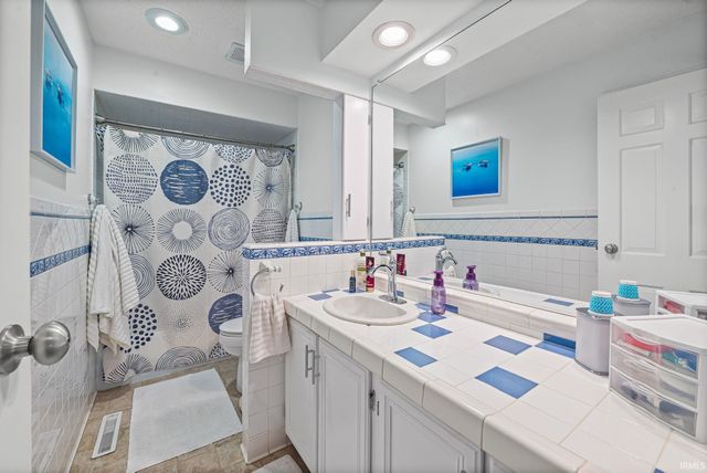 717 Foxwood Drive, Lafayette, IN 47905