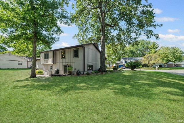 717 Foxwood Drive, Lafayette, IN 47905