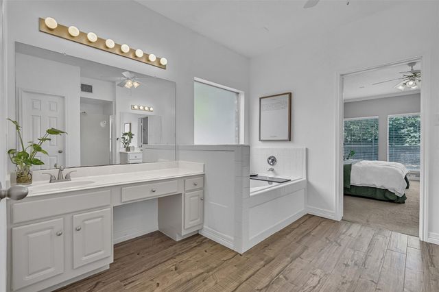 1402 Pine Meadow Court, Pearland, TX 77581