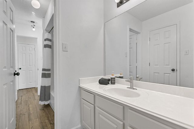 1402 Pine Meadow Court, Pearland, TX 77581