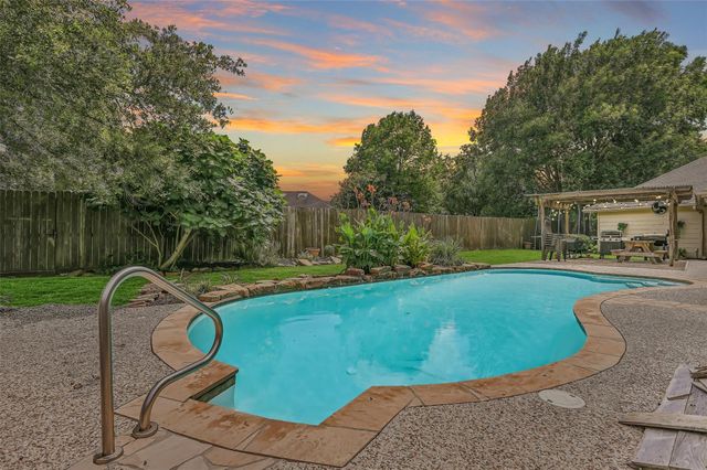1402 Pine Meadow Court, Pearland, TX 77581