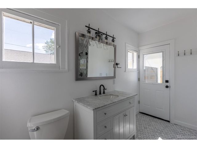 1734 S Franklin St, Denver, CO 80210